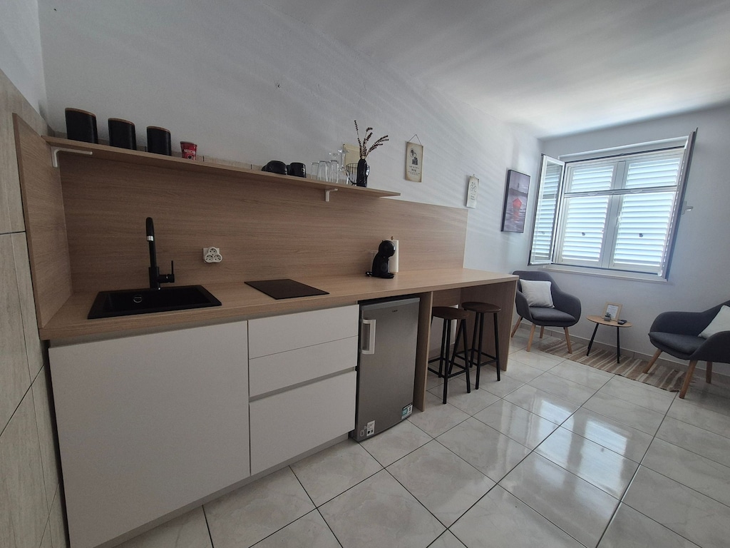Apartments Matea - Studio with Sea View (2 Adults) - (Štikovica)