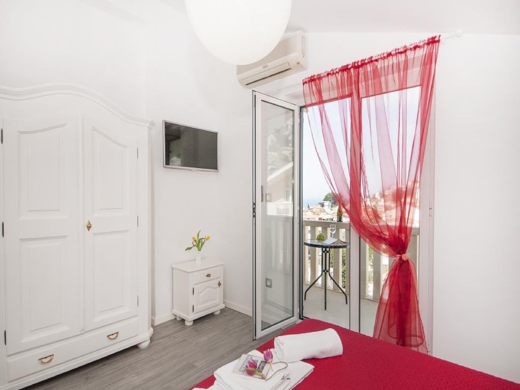 Apartments Villa Angela - One Bedroom Apartment with Terrace and Sea View (Erika)