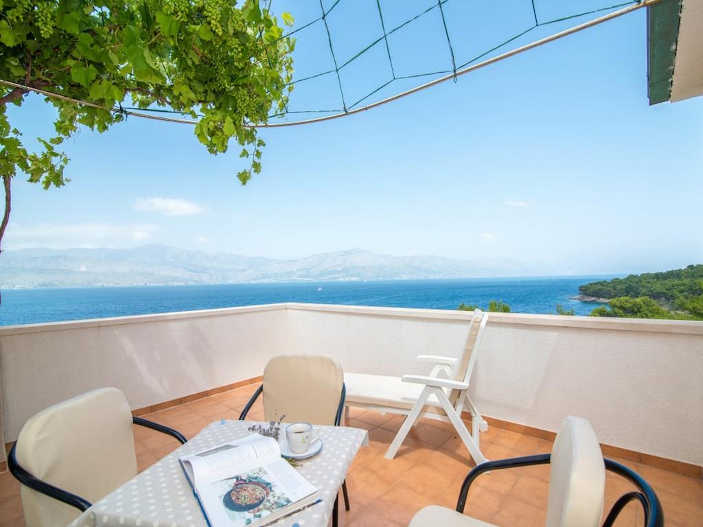 Apartments Ana &amp; Bogdan - One Bedroom Apartment with Terrace and Sea View (A1) (ST)