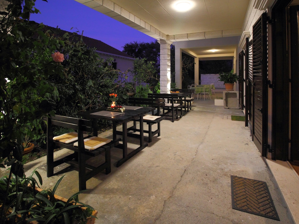 Apartments Magda- Superior Studio Apartment with Patio and Garden View(A2)