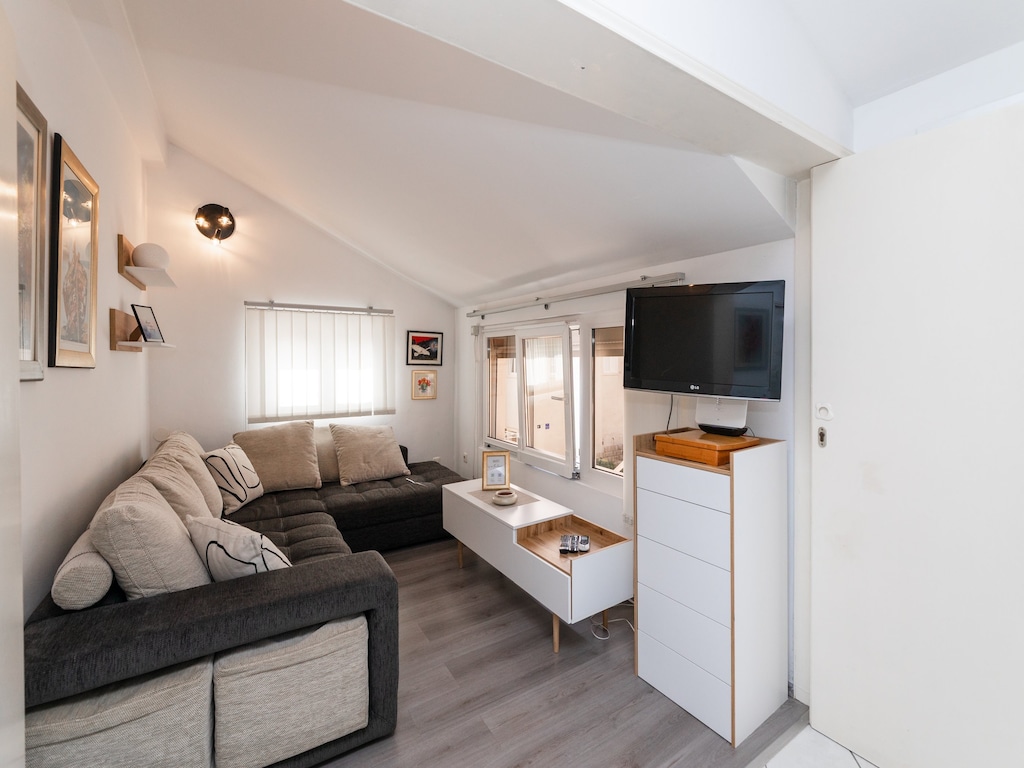 Apartments Roda - Comfort One Bedroom Apartment with Terrace (Kate) - (ST)