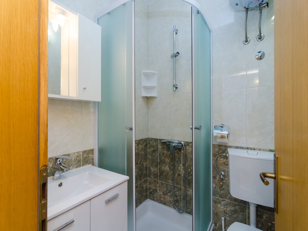 Apartments &amp; Rooms Barišić - Double Room with Balcony and City View (Second Floor) (Soba 15)