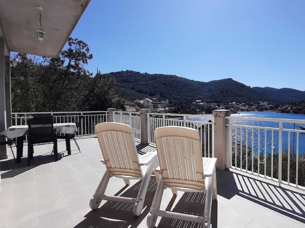 Apartment Classic Korčula - Two Bedroom Apartment with Terrace and Sea View