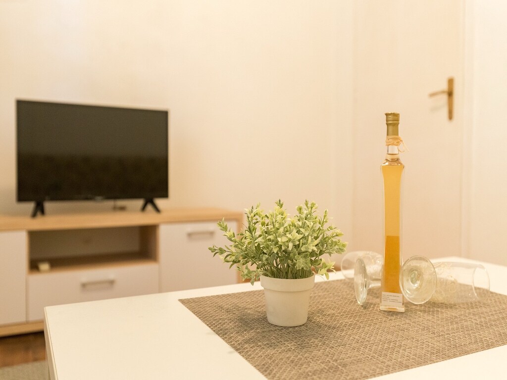 Apartment Tranquilo Garden - One Bedroom Apartment with Terrace and Garden View