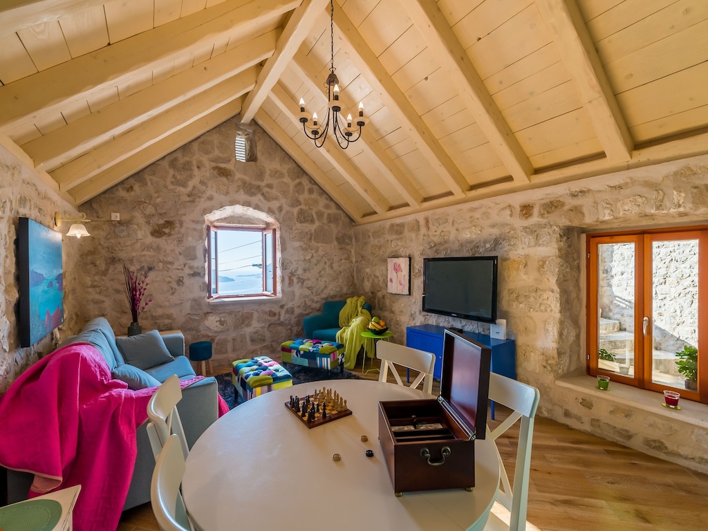 Villa Dalmata - Two-Bedroom House with Terrace and Sea View