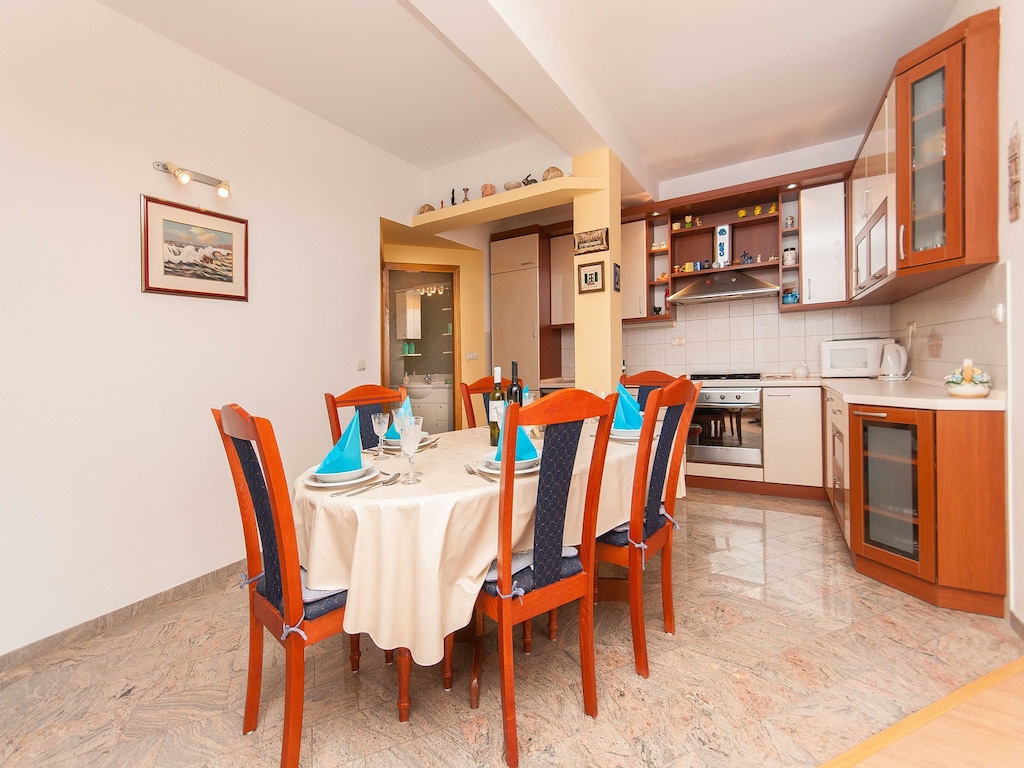 Apartment Brajki-Three Bedroom Apartment with Balcony and Sea View