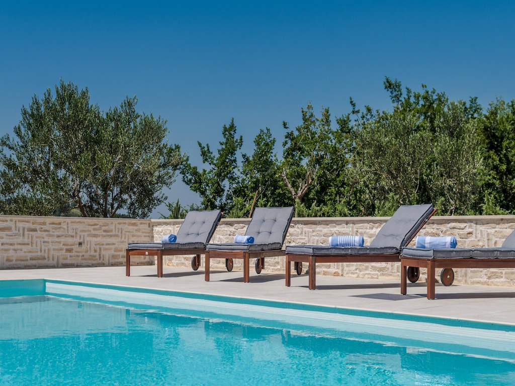 Villa Manda Korina - Three-Bedroom Villa with Private Pool