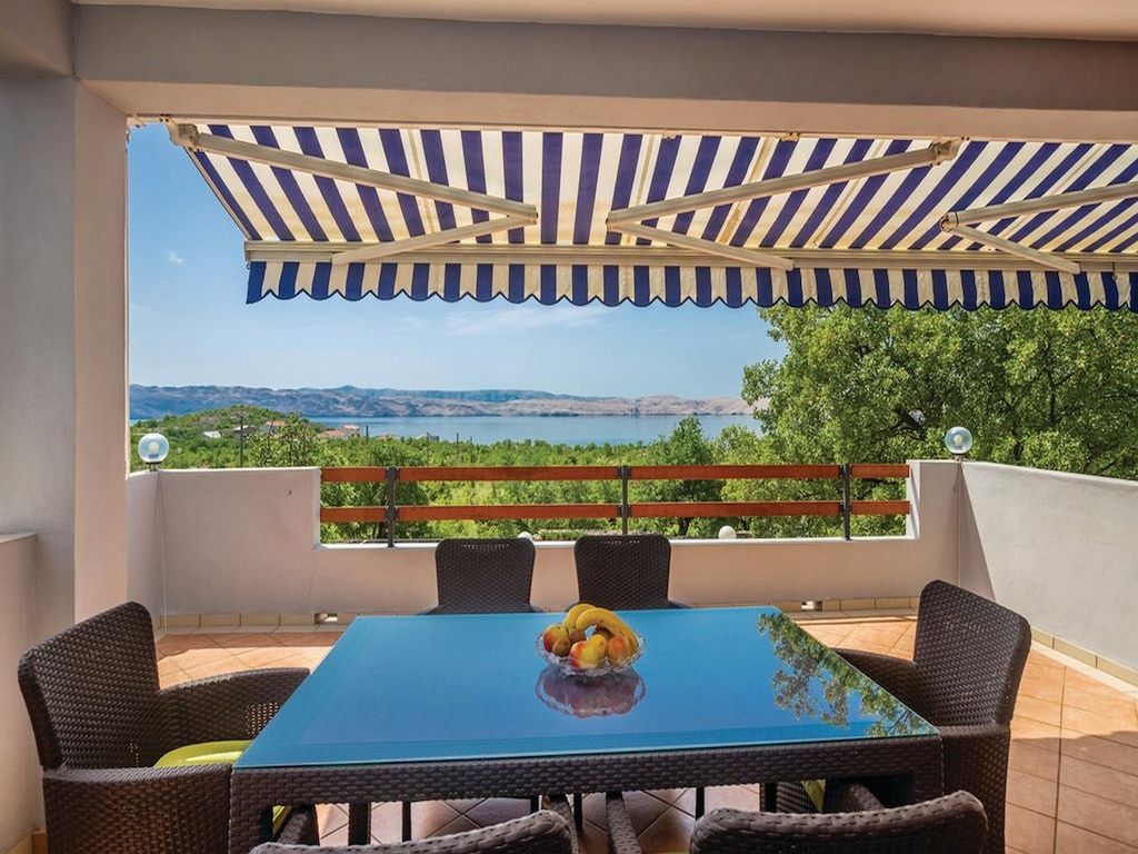 Apartments Paola - Two Bedroom Apartment with Terrace and Sea view