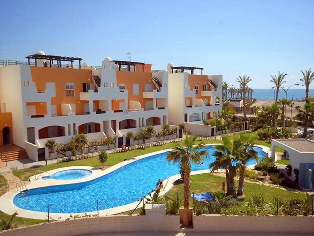 Mooi appartement in Vera Playa met privé terras
