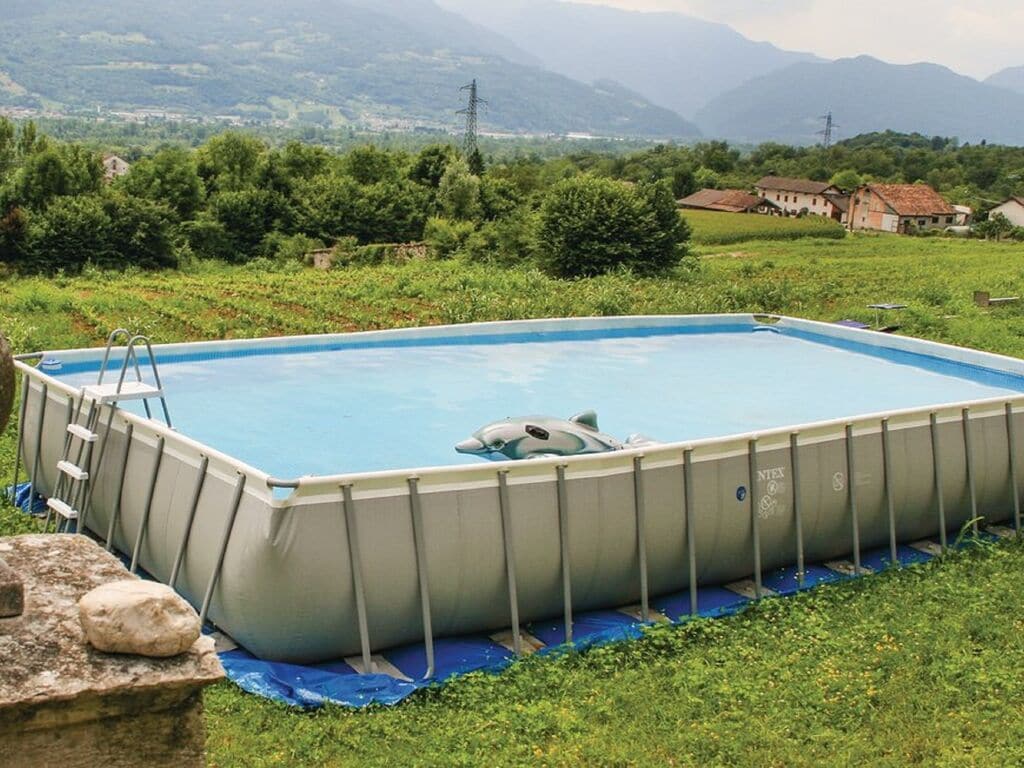 Ruim appartement in Venetiaanse villa met zwembad