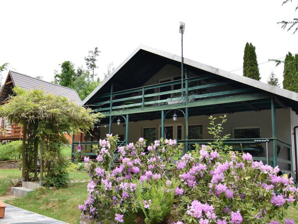 Ferienhaus mit Whirlpool in Zakowo