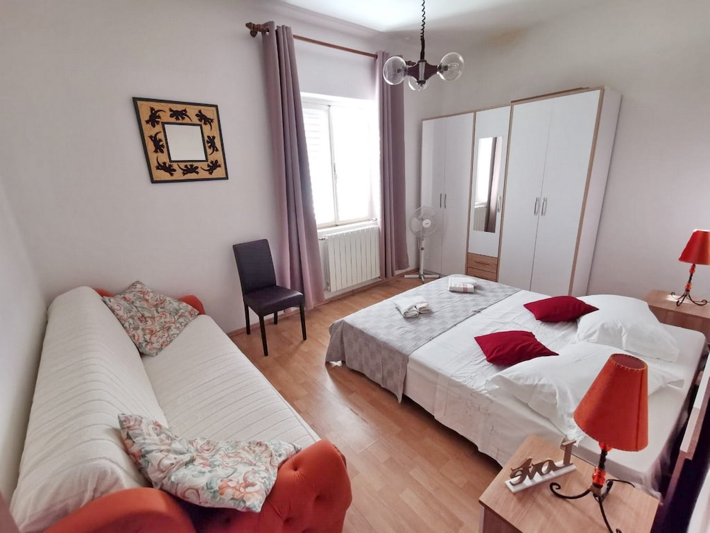 Bertie's Lodge - Four Bedroom Apartment(A4)