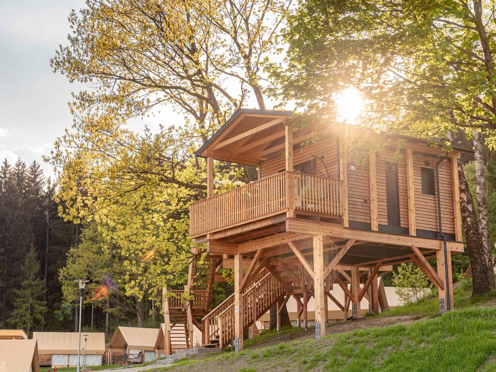 Beautiful tree house in the Gailtal valley