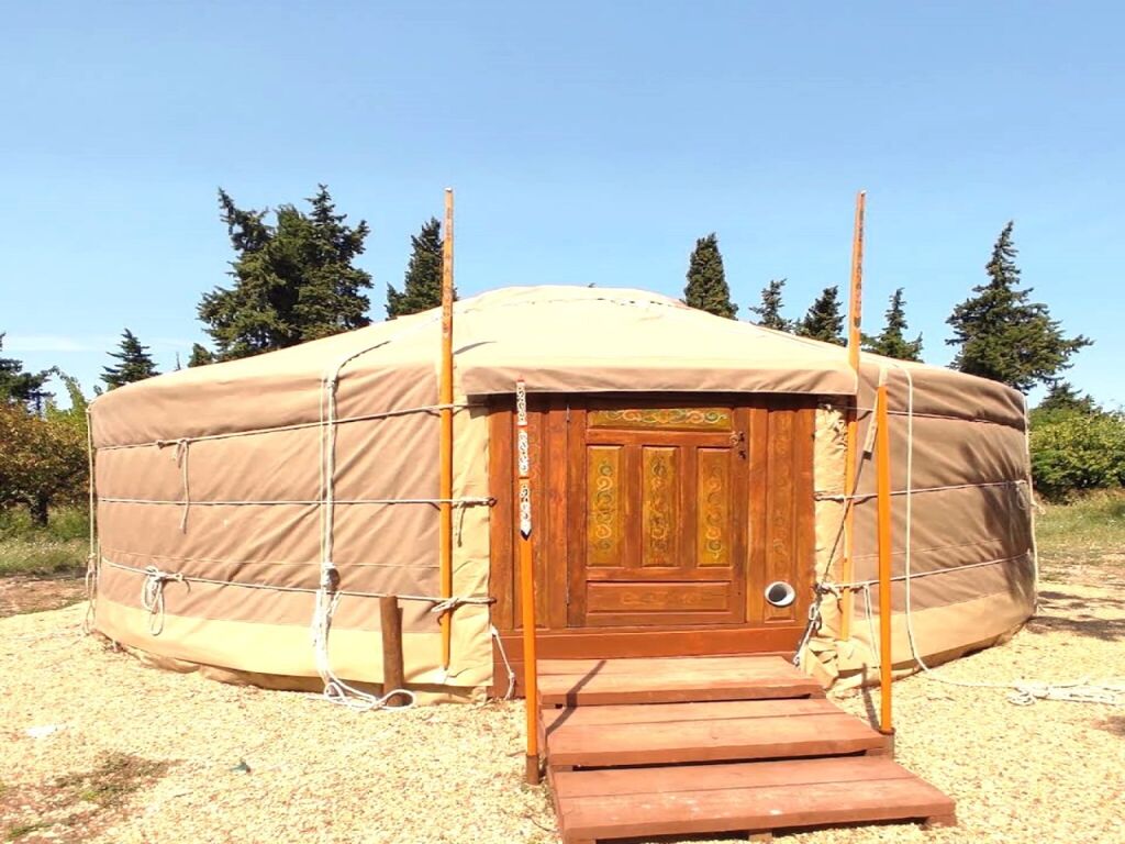 Schitterende yurt van Mongoolse in de Provence