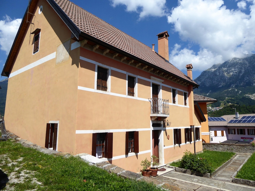 Vakantiehuis in Chies d'Alpago met tuin
