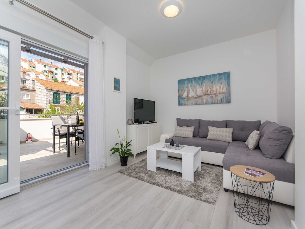 Apartment Gloria - One Bedroom Apartment with Terrace
