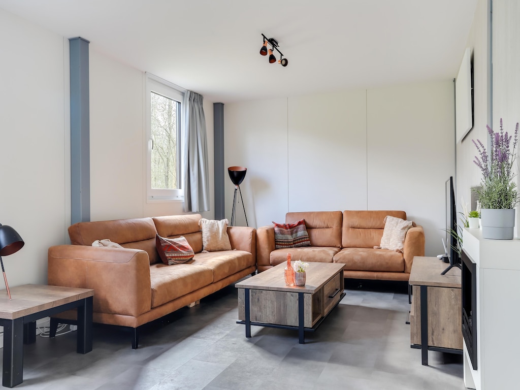 Luxe aan het meer; sauna en hottub