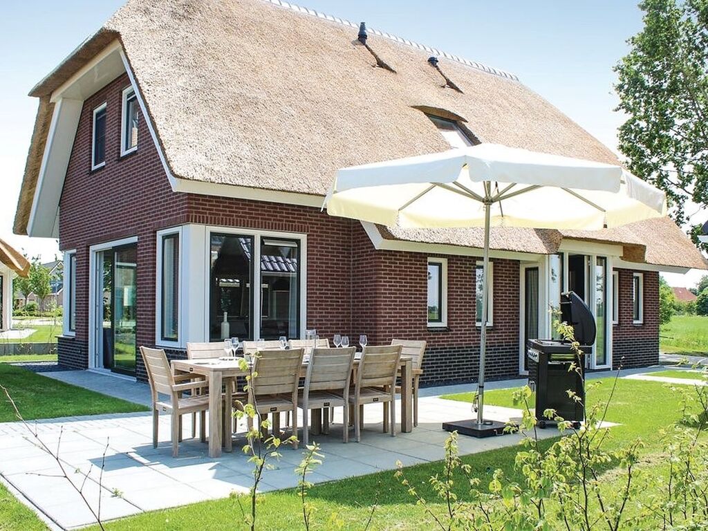 Mooie villa met sauna in Friesland