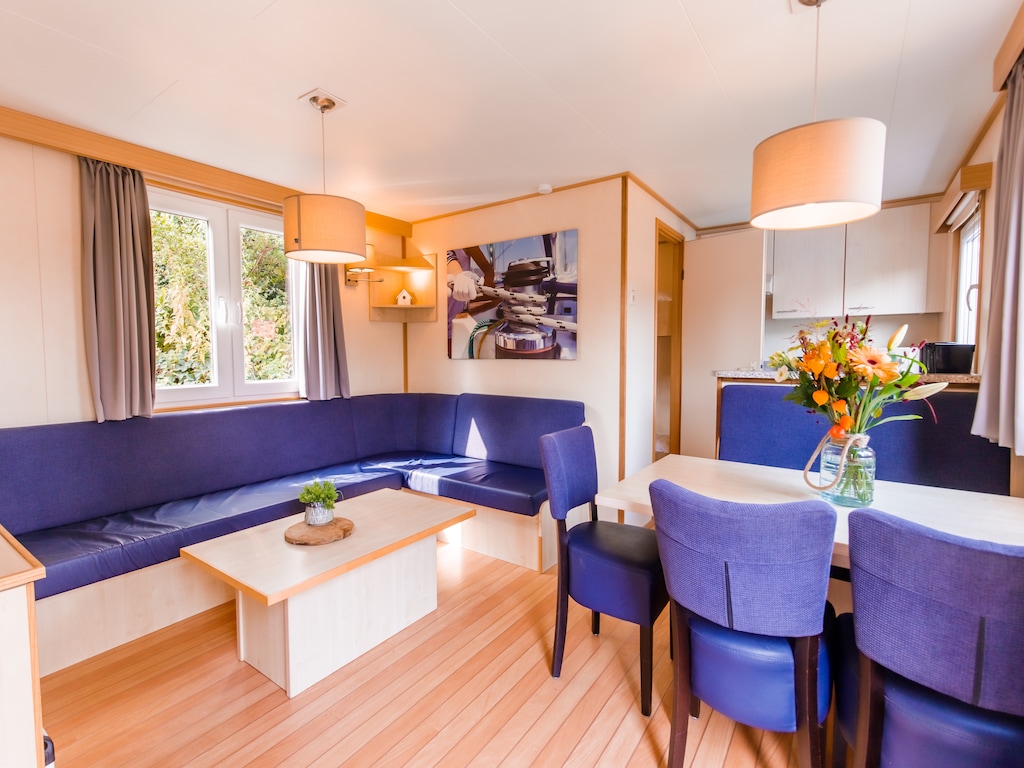 Chalet met overdekt terras in het Leukermeer