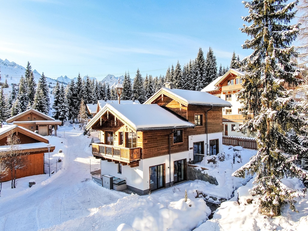 Chalet Pinzgauer Almhütte in Koenigsleiten