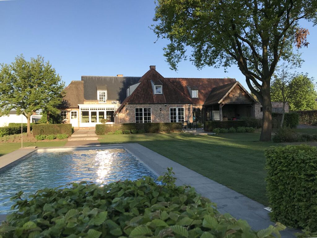 Luxe villa met verwarmd zwembad