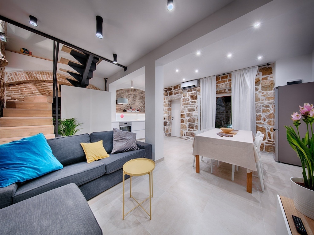 Villa Zdenka - Five Bedroom Villa with Terrace