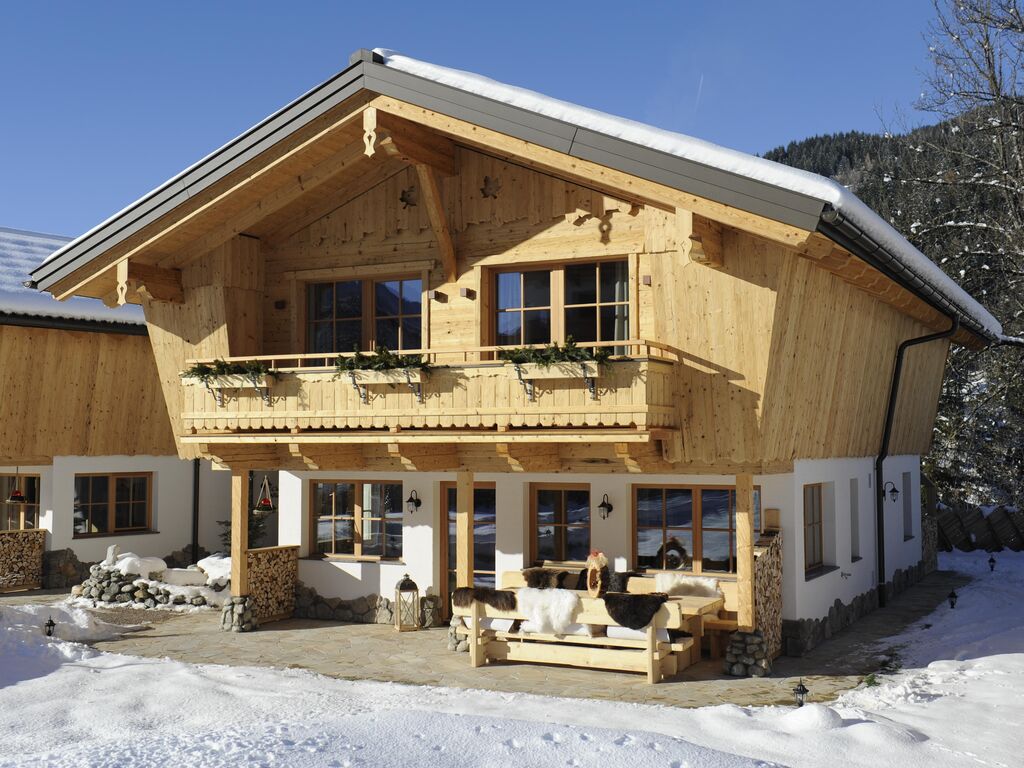 Premium chalet in Wagrain with sauna and pool
