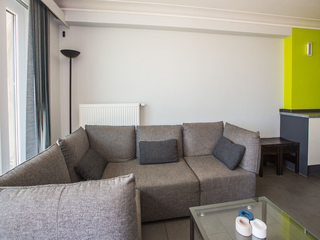 Appartement met ruim terras op de zeedijk
