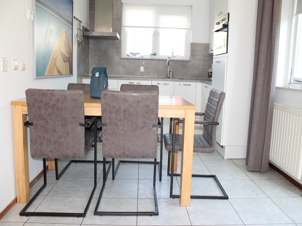 Vakantiehuis in Zeeland met Tuin