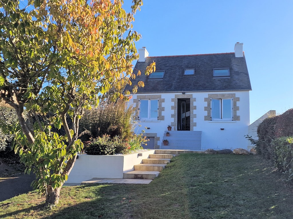 Vakantiehuis in Locquirec bij 7 Stranden