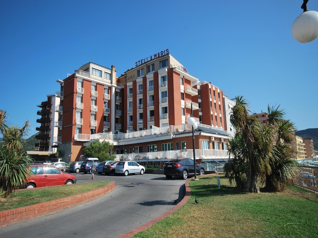 Direct aan het strand: Residence Stella Maris in Pietra Ligure