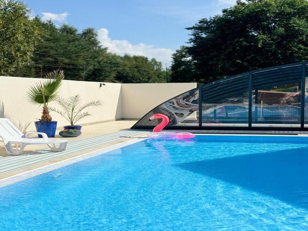 Comfortabel, handig appartement, zwembad