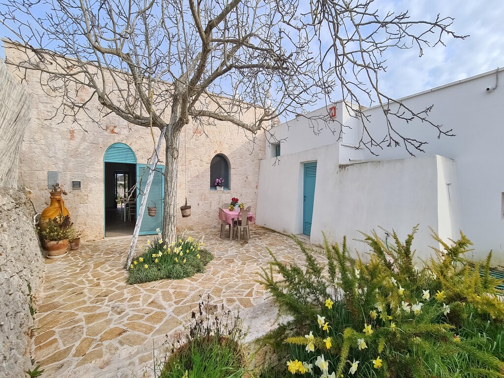 Schöne Trulli-Unterkunft mit Anbau in Locorotondo