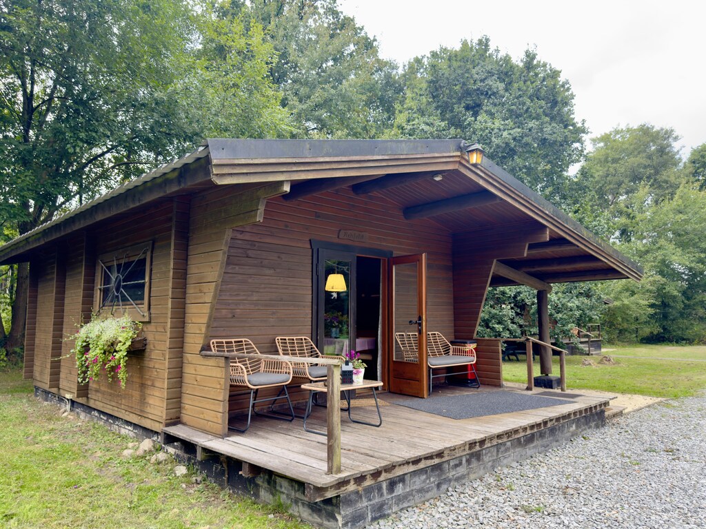 Blokhut midden in de natuur