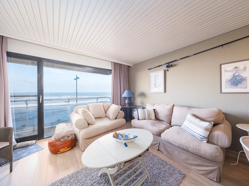 Appartement met zeezicht vanaf terras