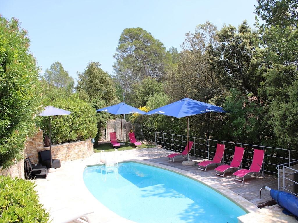 Holiday home with large garden and pool