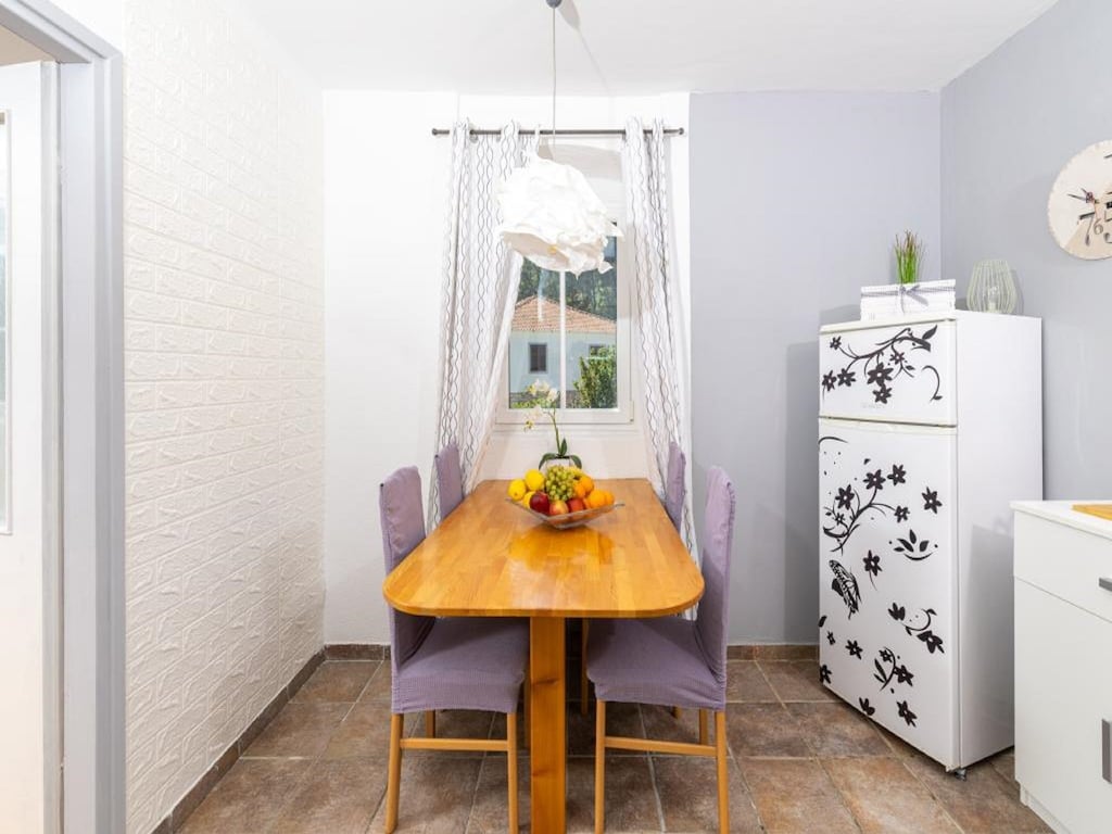 Appartement Vela Stiniva met terras
