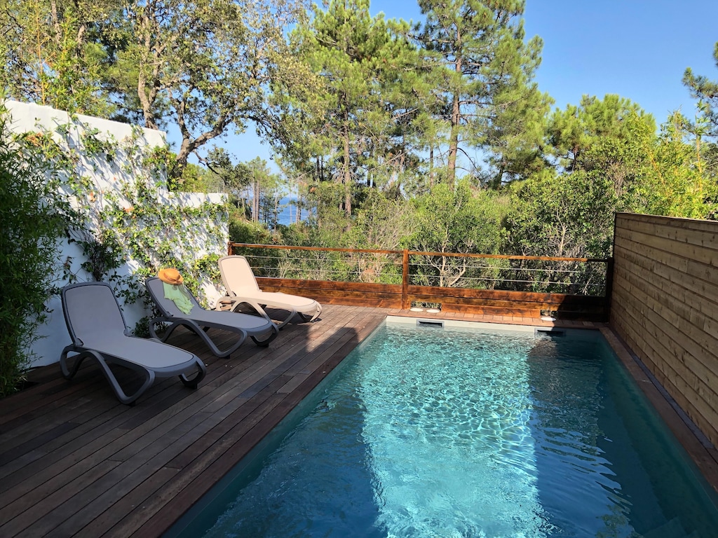 Corsica herenhuis vlakbij het strand van Canella