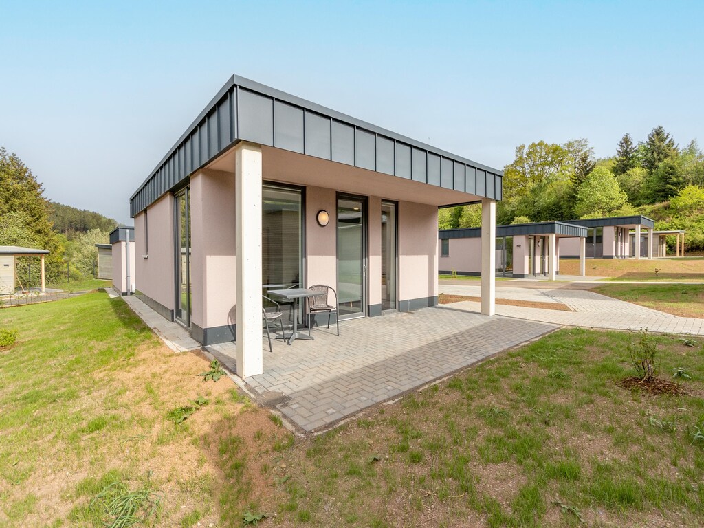 Gezellige bungalow in Hallschlag met een terras