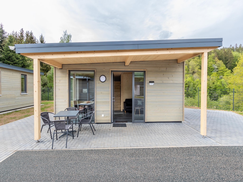 Mooie bungalow in Hallschlag met een terras