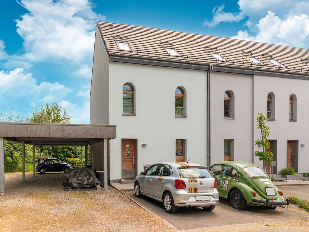 Schilderachtig vakantiehuis in Xhoffraix met tuin