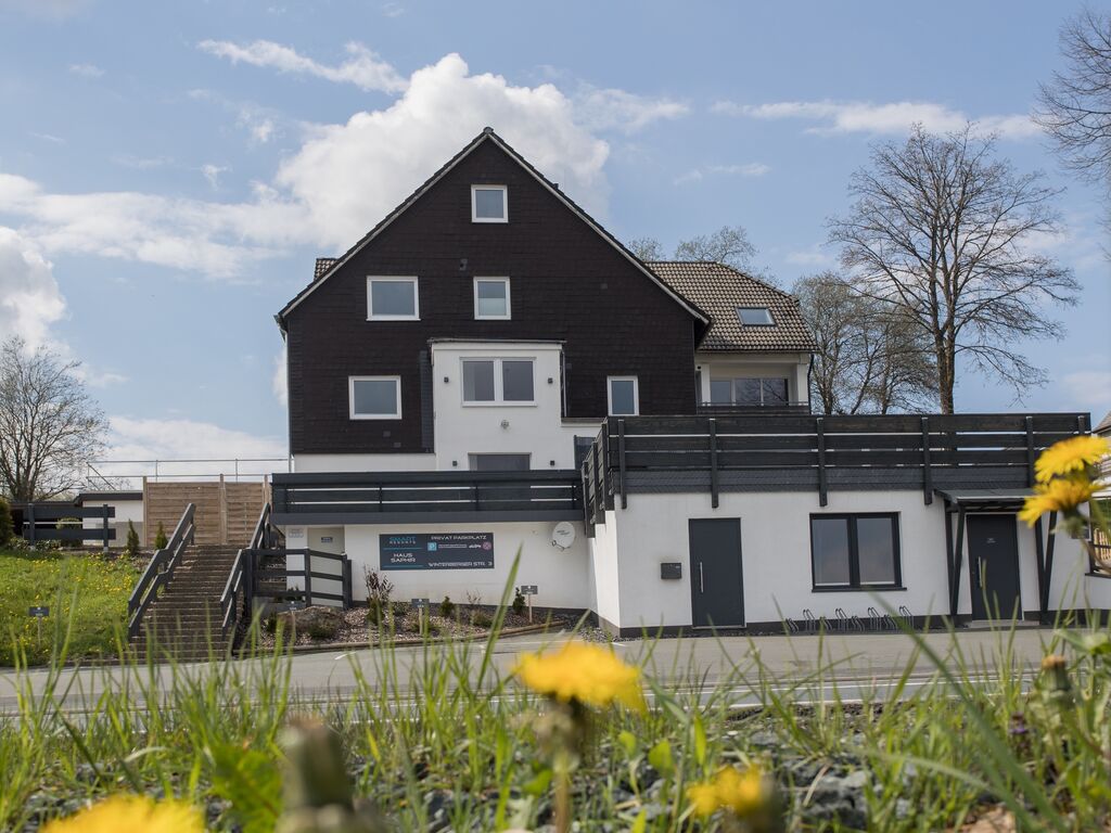 Modern flat in Neuastenberg with balcony