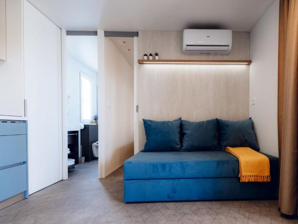 Tasha Premium Mobile Home with Terrace and Hot Tub