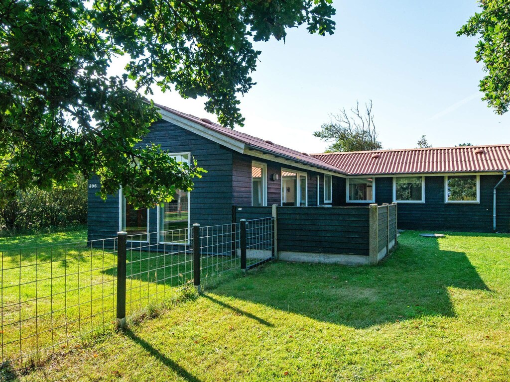 Modern toevluchtsoord vlak bij Sandholm