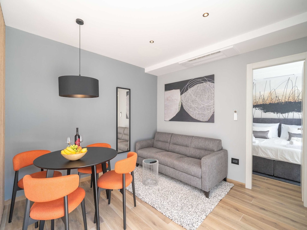 Apartments Villa Royale - Luxury One Bedroom Apartment with Terrace