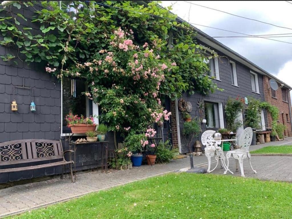 Gezellig vakantiehuis voor 8 personen in Büllingen