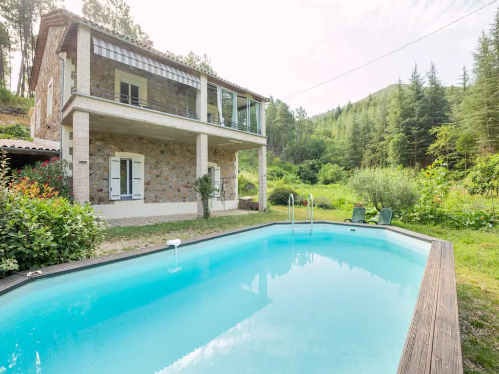 Vakantiehuis in Molières-sur-Cèze met zwembad