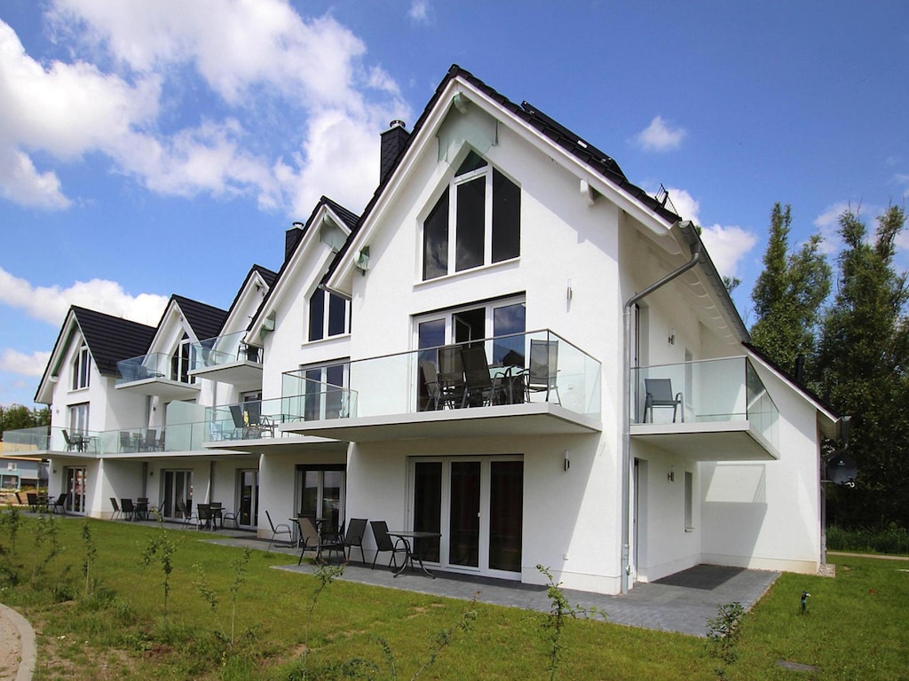 Rijwoning bij haven Plau am See