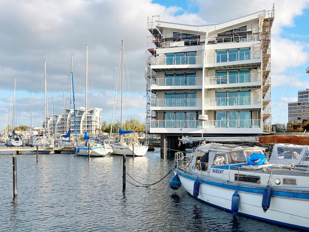 Villa aan water met panoramisch uitzicht op zee