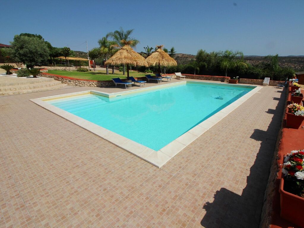 Uitnodigend vakantiehuis met privézwembad